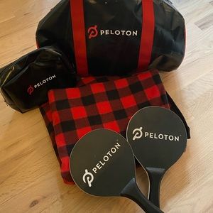 SOLD - Peloton Exclusive Outdoor Picnic Duffle Kit